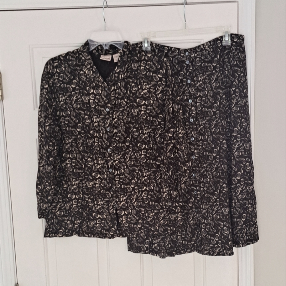 Woolrich Vintage Black Gold Shirt/skirt Set Midi Office Vacation Suit. Size XL.